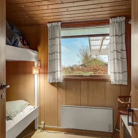 Haslevgã¥rde Bakker Hadsund Xii Feriehus *
